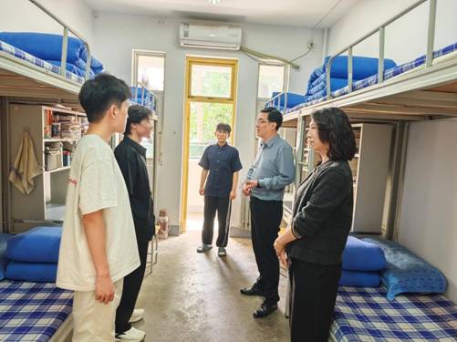 https://msfxy.sdupsl.edu.cn/__local/D/6A/AE/A8A57DE3D7E30409A6EA5E080FC_A90E0903_1DD09.jpg