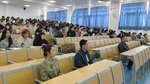 https://xwcb.sdupsl.edu.cn/__local/5/88/4F/BBE0EA52E600862249BDE176D8D_4C51297F_11D43.jpg