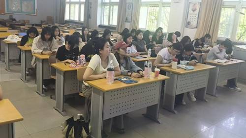 https://xwcb.sdupsl.edu.cn/__local/B/B0/21/8FC11917414E85C442E0F3C5BF4_41EBCD66_13E64.jpg