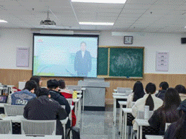 https://yjsnew.sdupsl.edu.cn/__local/F/F8/8B/7CB4E105B0C90D634147CB8F2C0_33108912_4F90D.png